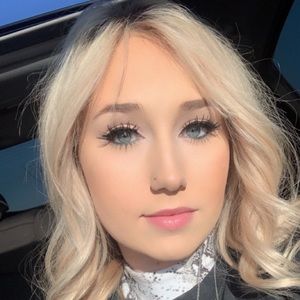 Meet your Posher, Destiny